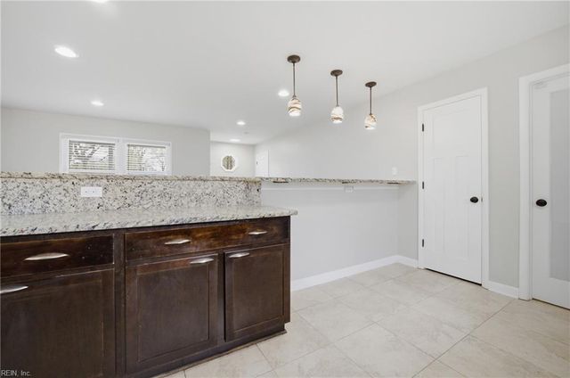 120 Gwynn CIR, Newport News, VA 23602