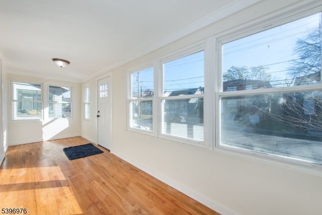 79 Essex Ave, Maplewood Twp., NJ 07040