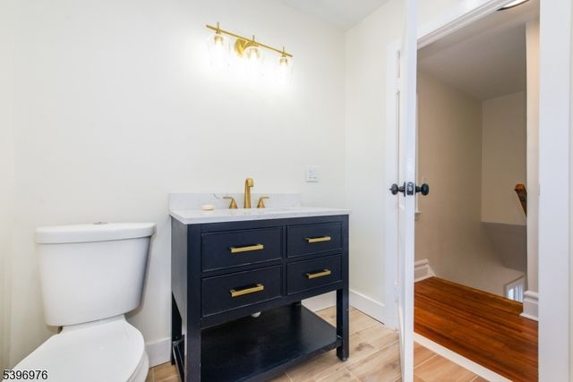 79 Essex Ave, Maplewood Twp., NJ 07040