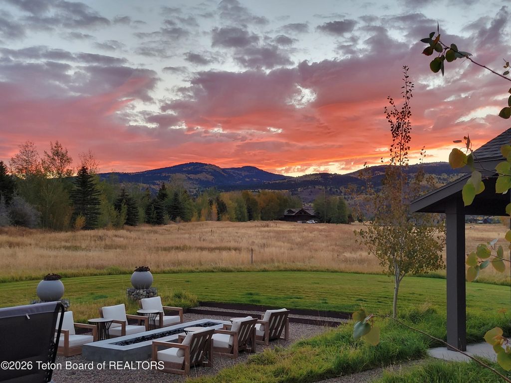 236 SWALLOWTAIL Drive, Victor, ID 83455 photo 4