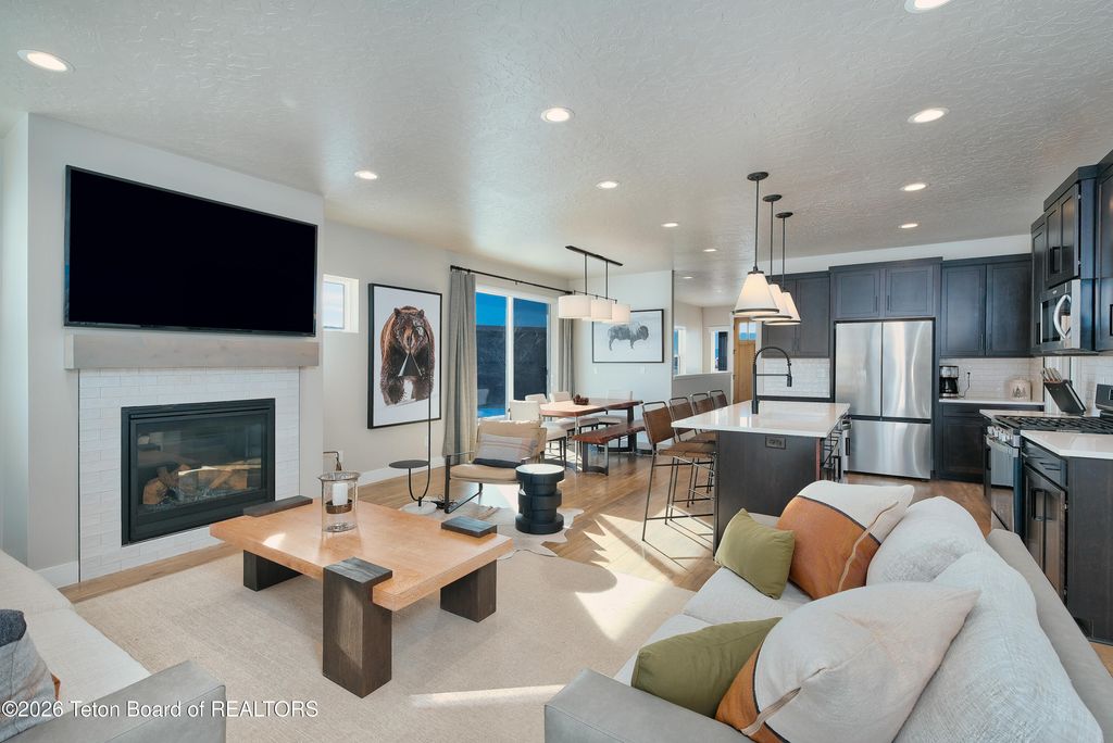 236 SWALLOWTAIL Drive, Victor, ID 83455 photo 7