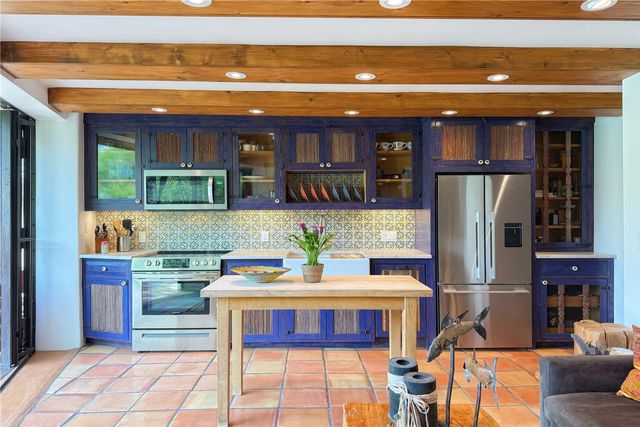 1352 Bishops Lodge Road, Santa Fe, NM 87506