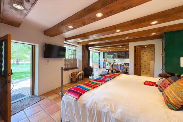 1352 Bishops Lodge Road, Santa Fe, NM 87506