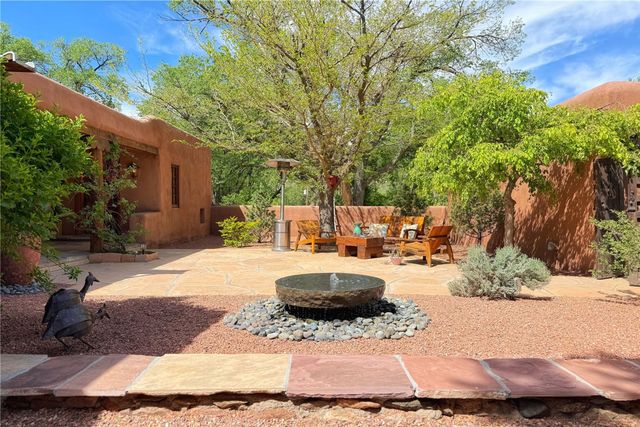 1352 Bishops Lodge Road, Santa Fe, NM 87506
