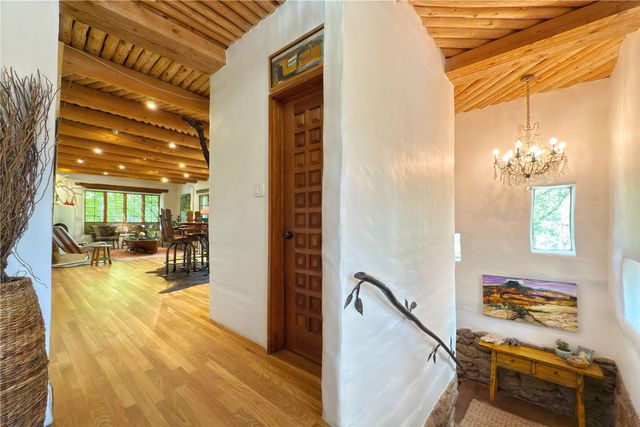 1352 Bishops Lodge Road, Santa Fe, NM 87506