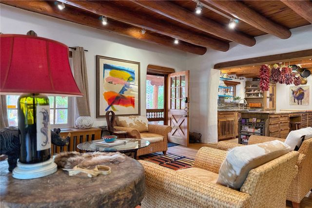 1352 Bishops Lodge Road, Santa Fe, NM 87506