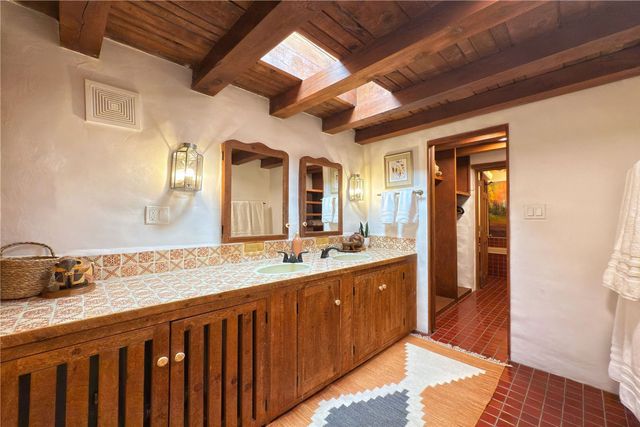 1352 Bishops Lodge Road, Santa Fe, NM 87506