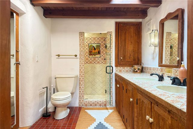 1352 Bishops Lodge Road, Santa Fe, NM 87506