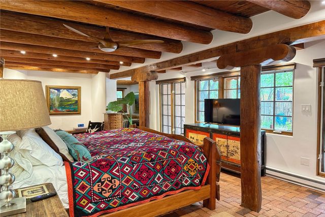 1352 Bishops Lodge Road, Santa Fe, NM 87506