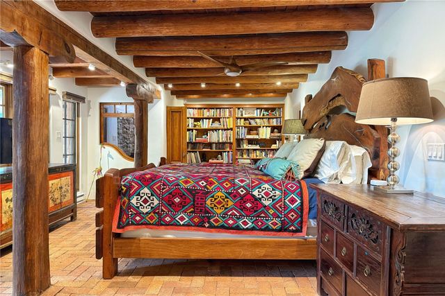 1352 Bishops Lodge Road, Santa Fe, NM 87506