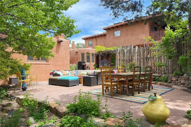 1352 Bishops Lodge Road, Santa Fe, NM 87506