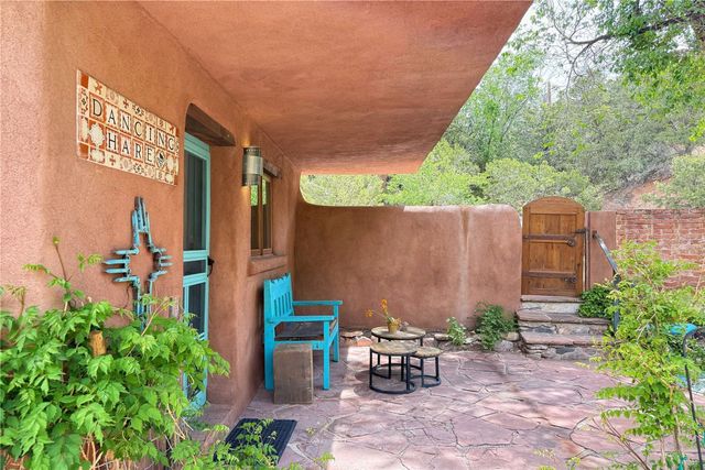 1352 Bishops Lodge Road, Santa Fe, NM 87506