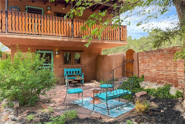 1352 Bishops Lodge Road, Santa Fe, NM 87506