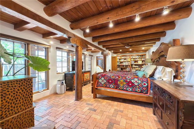 1352 Bishops Lodge Road, Santa Fe, NM 87506
