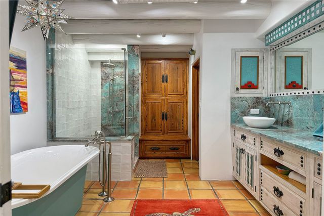 1352 Bishops Lodge Road, Santa Fe, NM 87506