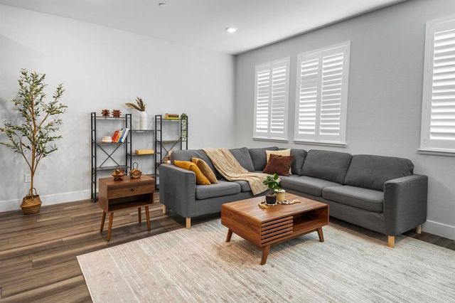 538 Martin Mariner Avenue, Alameda, CA 94501