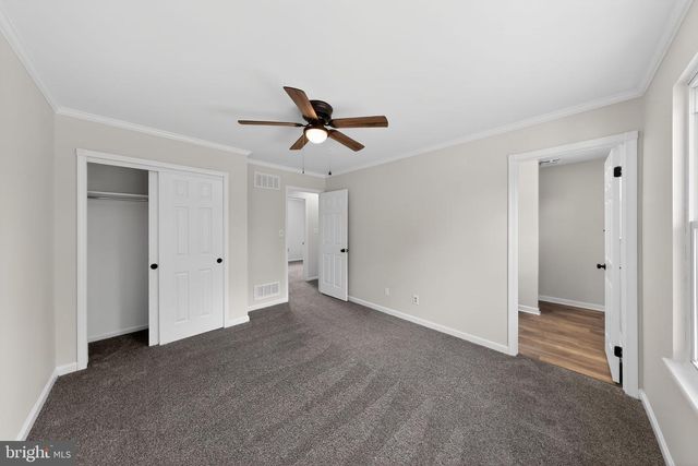 13 COUNTRY LN, Newark, DE 19702