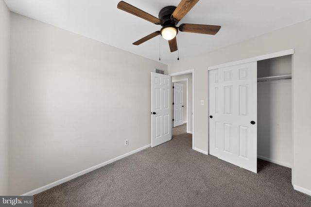 13 COUNTRY LN, Newark, DE 19702