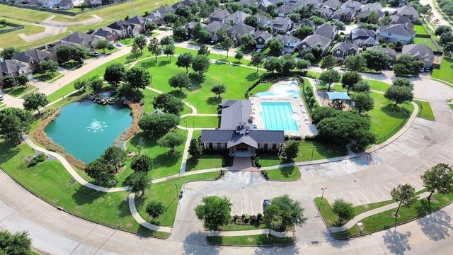 6014 Starbrook Creek Drive, Katy, TX 77494