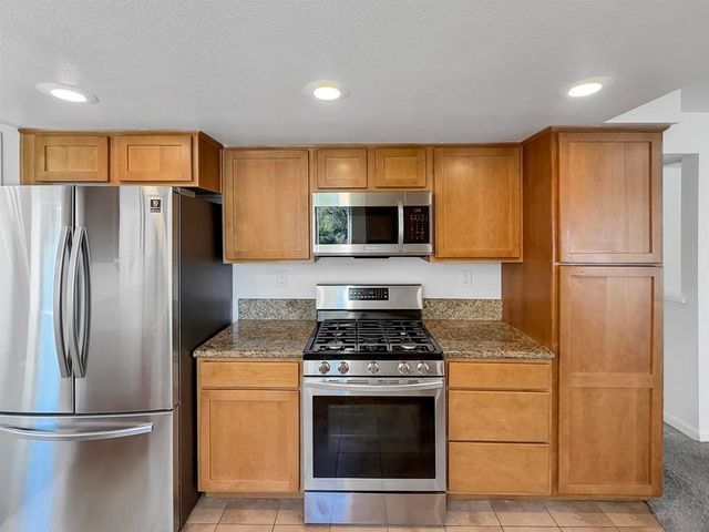 13756 Via Tres Vistas, San Diego, CA 92129