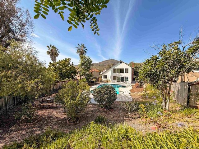 13756 Via Tres Vistas, San Diego, CA 92129