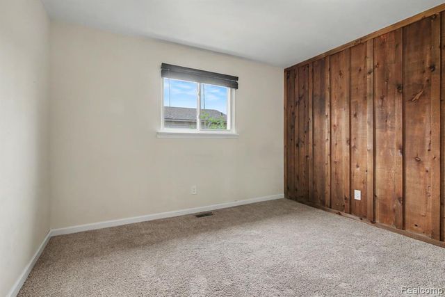 360 Woodlawn Avenue, Ypsilanti, MI 48198