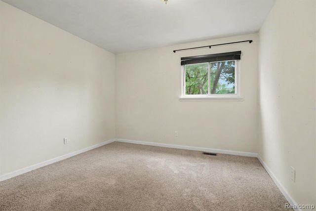 360 Woodlawn Avenue, Ypsilanti, MI 48198