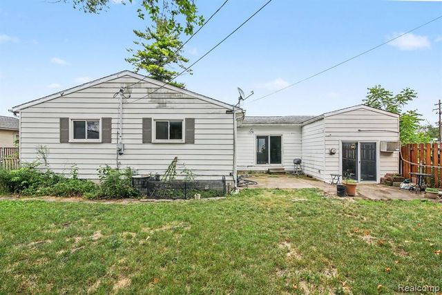 360 Woodlawn Avenue, Ypsilanti, MI 48198