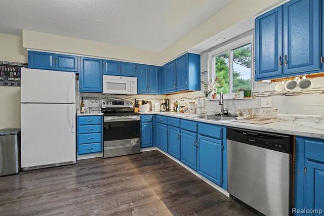 360 Woodlawn Avenue, Ypsilanti, MI 48198