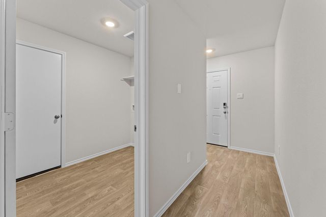 422 Low Pasture TRL, San Marcos, TX 78666