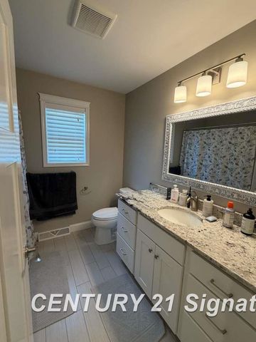 84 Tuscany Circle, Saginaw Twp, MI 48603