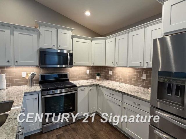 84 Tuscany Circle, Saginaw Twp, MI 48603