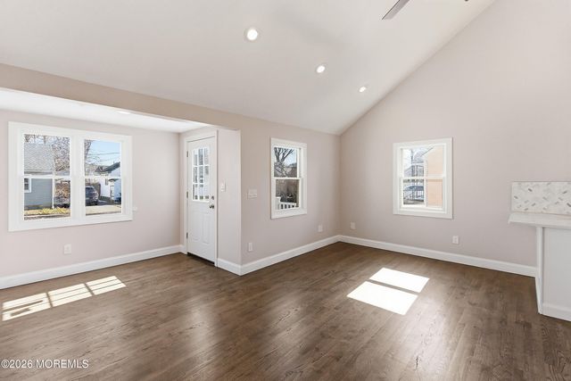 71 Bay Avenue, North Middletown, NJ 07748