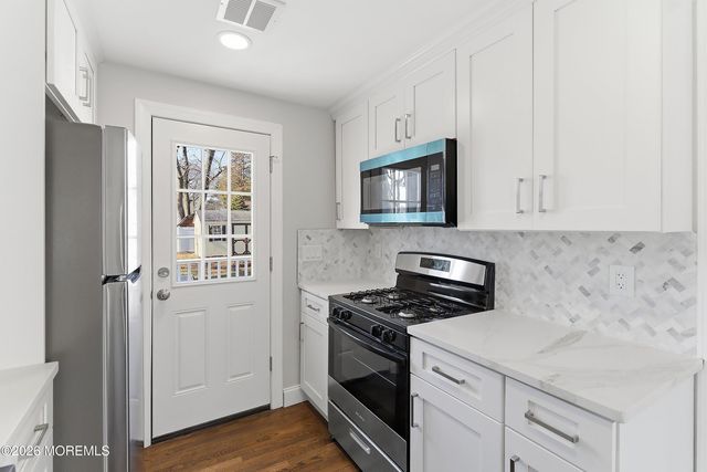 71 Bay Avenue, North Middletown, NJ 07748