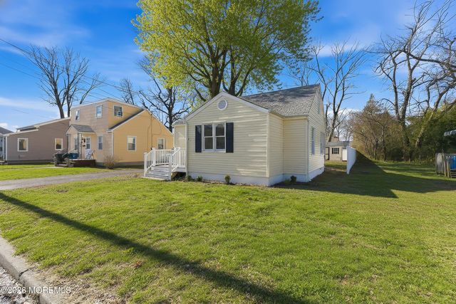 71 Bay Avenue, North Middletown, NJ 07748