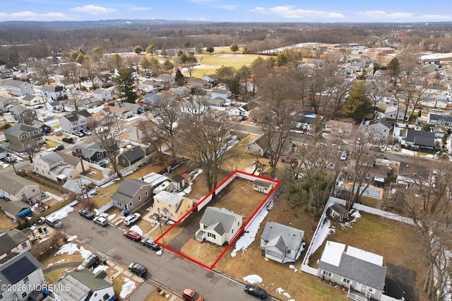 71 Bay Avenue, North Middletown, NJ 07748