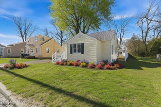 71 Bay Avenue, North Middletown, NJ 07748