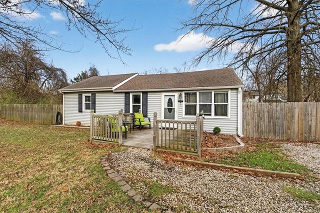 5417 Laurel Avenue, Raytown, MO 64133