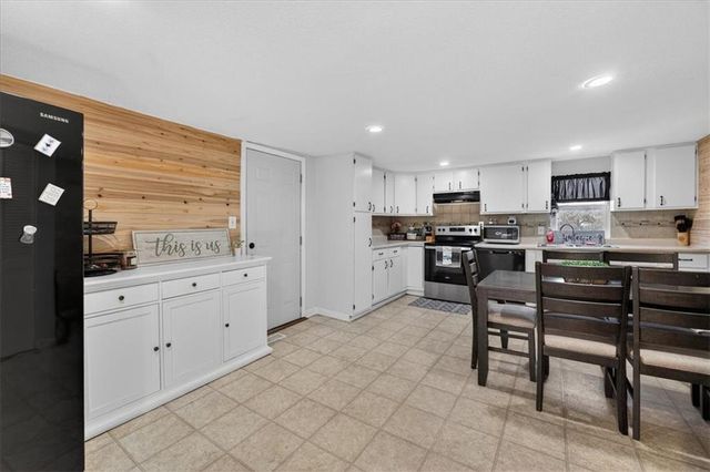 5417 Laurel Avenue, Raytown, MO 64133