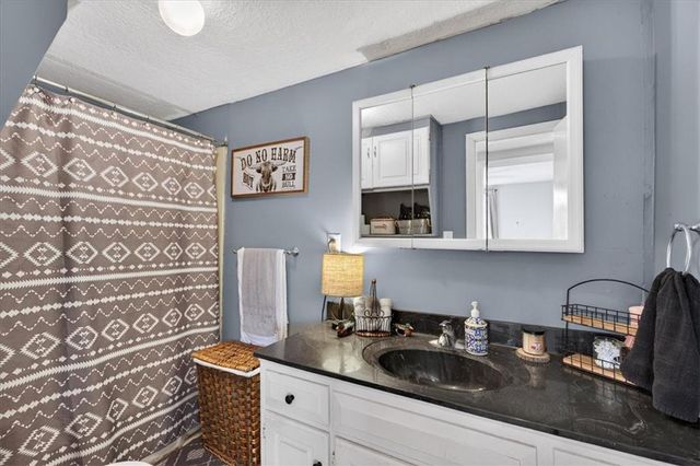 5417 Laurel Avenue, Raytown, MO 64133