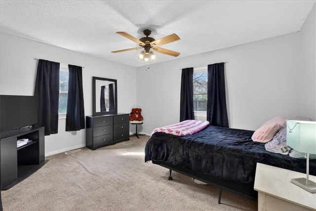 5417 Laurel Avenue, Raytown, MO 64133