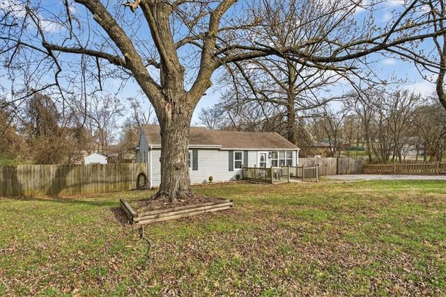 5417 Laurel Avenue, Raytown, MO 64133