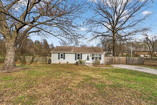 5417 Laurel Avenue, Raytown, MO 64133