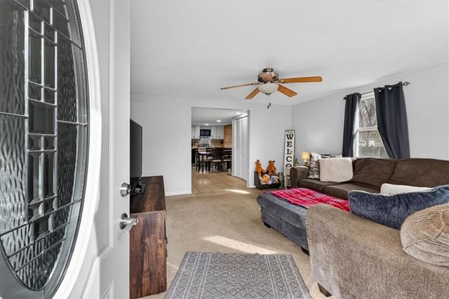 5417 Laurel Avenue, Raytown, MO 64133