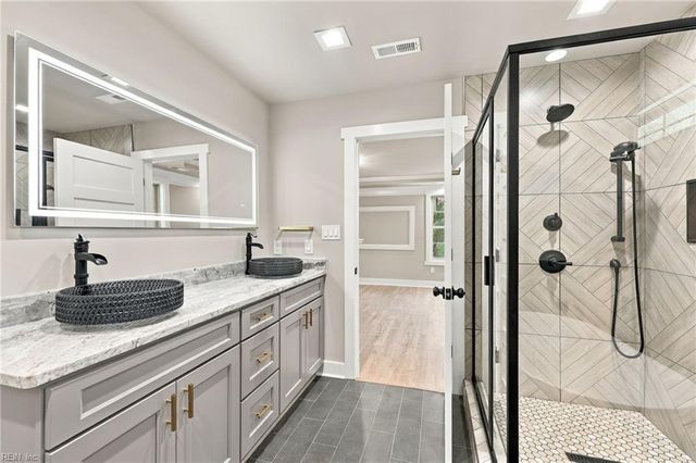 37 Buxton AVE, Newport News, VA 23607