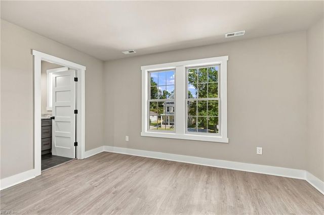 37 Buxton AVE, Newport News, VA 23607