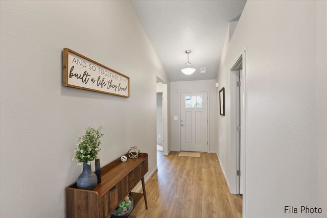 711 S Manifold Ln, Spokane Valley, WA 99016