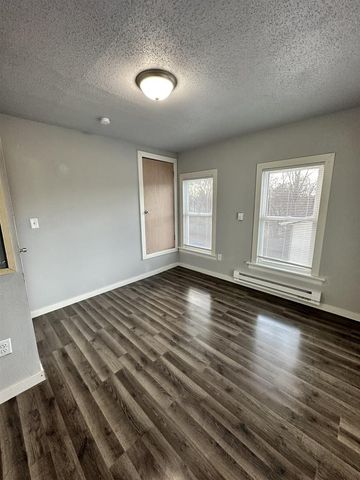 9 Elliott Street, Janesville, WI 53546