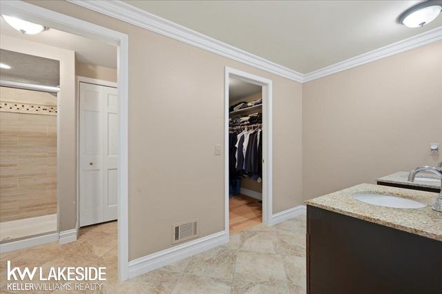 7277 Wellington Place, Washington Twp, MI 48094