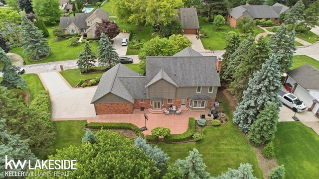 7277 Wellington Place, Washington Twp, MI 48094
